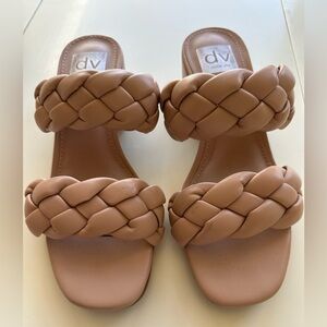 Dolce vita sandals